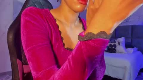 Nayuta online show from November 24, 2025, 9:03 pm