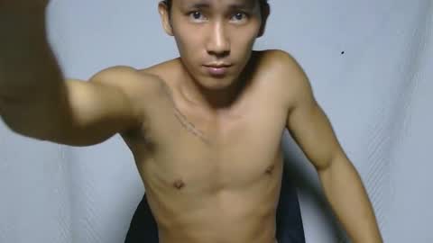 iamnew0000 online show from November 26, 2025, 2:29 pm