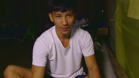 iamnew0000 online show from December 14, 2025, 12:10 pm