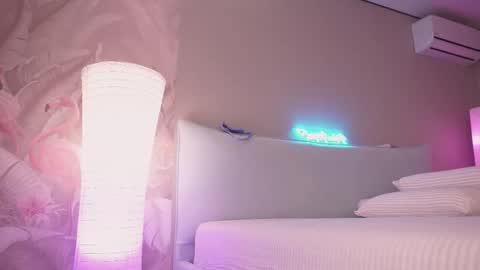 Snapshot of iamninamint chatting on February 14, 2026, 6:59 pm Nina online show from February 14, 2026, 6:59 pm