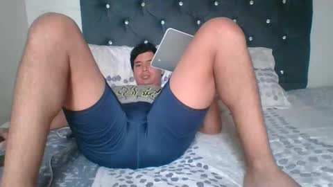 Snapshot of ian_andres_ chatting on May 7, 2026, 8:25 pm Ian-Andres online show from May 7, 2026, 8:25 pm