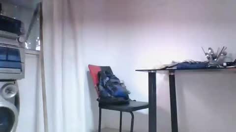 Snapshot of ian_andres_ chatting on May 12, 2026, 11:02 pm Ian-Andres online show from May 12, 2026, 11:02 pm