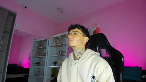 IAN CASTILLO online show from November 22, 2025, 11:20 am