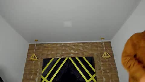 IAN CASTILLO online show from March 21, 2026, 11:15 am