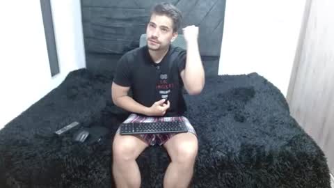 Snapshot of ian_davis chatting on June 27, 2026, 4:23 pm Ian Davis online show from June 27, 2026, 4:23 pm