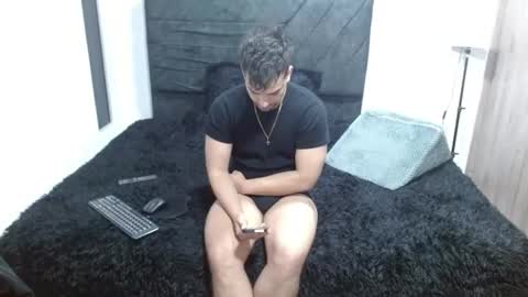 Snapshot of ian_davis chatting on July 24, 2026, 9:51 am Ian Davis online show from July 24, 2026, 9:51 am