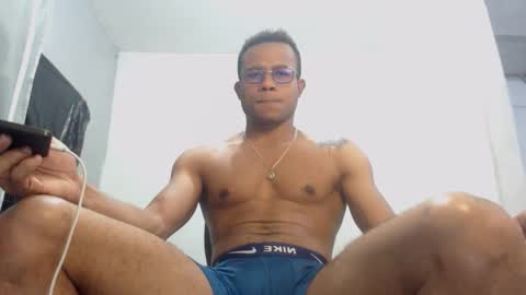 ian_tuner online show from September 17, 2025, 1:40 am