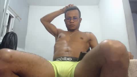 ian_tuner online show from September 19, 2025, 7:32 am