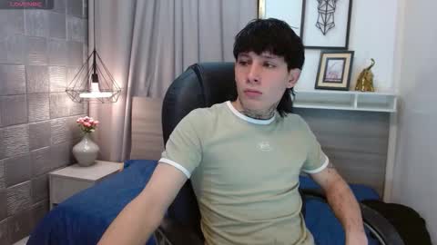 Snapshot of iancute_ chatting on October 25, 2025, 8:14 pm ian online show from October 25, 2025, 8:14 pm