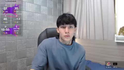 Snapshot of iancute_ chatting on October 29, 2025, 8:43 pm ian online show from October 29, 2025, 8:43 pm