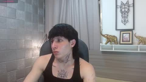 Snapshot of iancute_ chatting on November 9, 2025, 7:50 am ian online show from November 9, 2025, 7:50 am