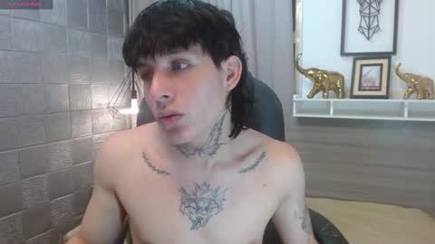 Snapshot of iancute_ chatting on November 10, 2025, 11:26 pm ian online show from November 10, 2025, 11:26 pm