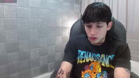 Snapshot of iancute_ chatting on November 19, 2025, 3:06 am ian online show from November 19, 2025, 3:06 am