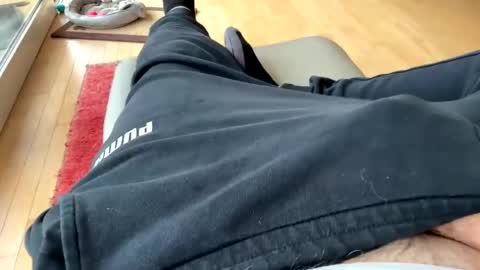 iandy12 online show from February 5, 2025, 9:36 am