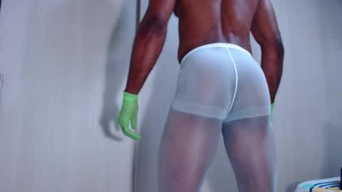 Snapshot of ianrashatxxx chatting on May 16, 2026, 11:03 pm Ian Rashad online show from May 16, 2026, 11:03 pm