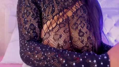  iara smith  online show from September 15, 2025, 12:27 pm