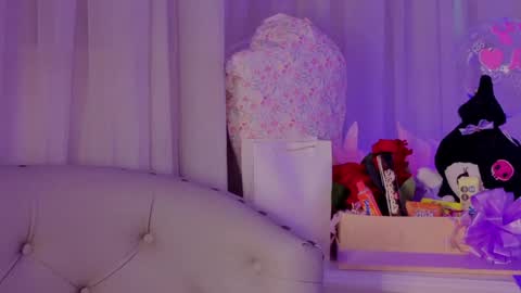 Snapshot of iara_smith_ chatting on May 11, 2026, 4:04 pm iara smith online show from May 11, 2026, 4:04 pm