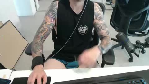 Snapshot of ic987 chatting on February 18, 2026, 3:35 am ic987 online show from February 18, 2026, 3:35 am