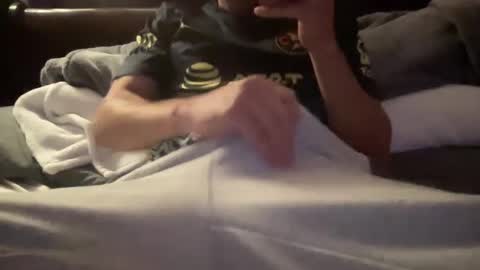 Snapshot of ice_jr chatting on December 10, 2024, 3:41 am Ice Jr online show from December 10, 2024, 3:41 am