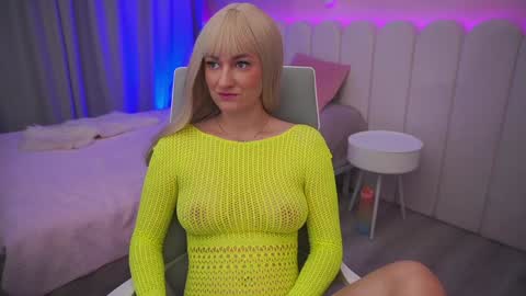 ice_kitty online show from January 8, 2025, 4:44 am