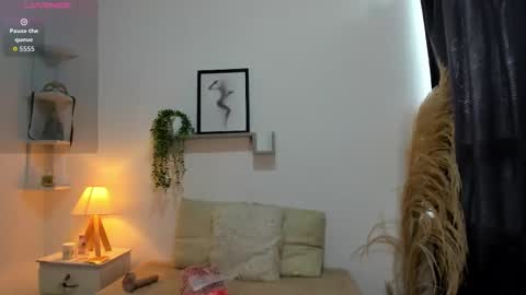 Snapshot of ice_y_abigail chatting on November 11, 2025, 12:05 pm ice_y_abigail online show from November 11, 2025, 12:05 pm