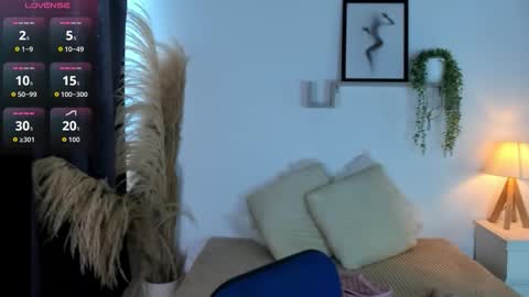 Snapshot of ice_y_abigail chatting on November 28, 2025, 12:30 pm ice_y_abigail online show from November 28, 2025, 12:30 pm