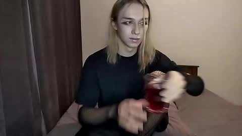 Snapshot of icebenz chatting on December 1, 2025, 3:17 pm Jade online show from December 1, 2025, 3:17 pm