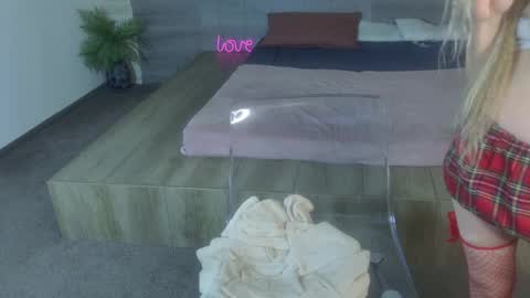 Ice Blue online show from June 1, 2026, 7:37 pm