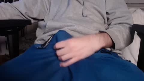 Snapshot of icecold_39 chatting on January 23, 2025, 5:35 am Icecold 39 online show from January 23, 2025, 5:35 am