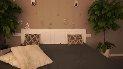 Danielle online show from December 26, 2024, 3:20 pm