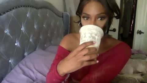 Snapshot of icedcoffeex chatting on December 17, 2024, 5:58 pm icedcoffeex online show from December 17, 2024, 5:58 pm