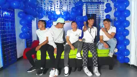 THOMAS AND DAMIAND online show from December 5, 2024, 6:11 pm