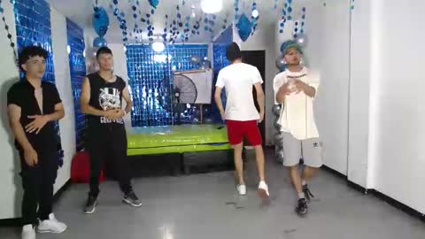 THOMAS AND DAMIAND online show from February 11, 2025, 4:13 pm