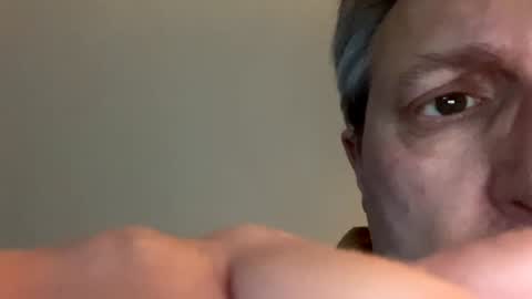 Snapshot of icums4u chatting on January 26, 2025, 5:02 pm icums4u online show from January 26, 2025, 5:02 pm