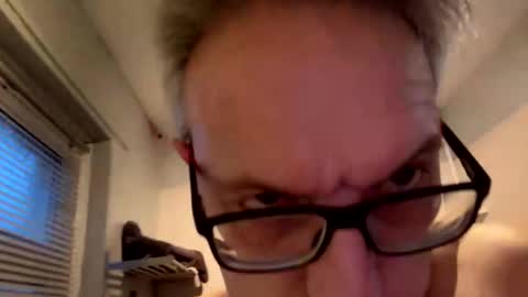 Snapshot of icums4u chatting on December 15, 2025, 3:49 pm icums4u online show from December 15, 2025, 3:49 pm