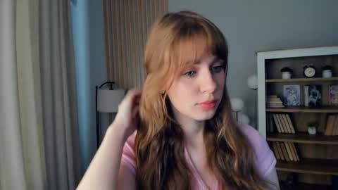 Snapshot of icyhoneybite chatting on September 28, 2025, 9:14 am Jane online show from September 28, 2025, 9:14 am