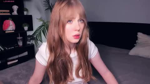 Snapshot of icyhoneybite chatting on November 14, 2025, 10:03 am Jane online show from November 14, 2025, 10:03 am