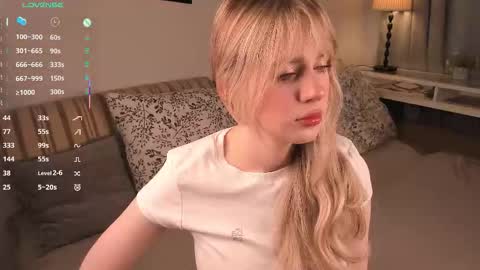 Snapshot of icyhoneybite chatting on December 14, 2025, 9:03 am Jane online show from December 14, 2025, 9:03 am