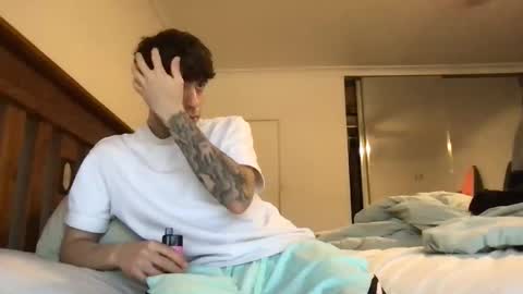 Snapshot of icyninesix chatting on February 21, 2025, 4:40 am icyninesix online show from February 21, 2025, 4:40 am