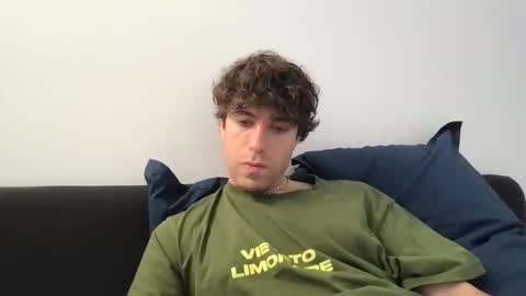 Snapshot of icyninesix chatting on December 3, 2025, 8:45 am icyninesix online show from December 3, 2025, 8:45 am