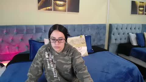 Icy online show from December 5, 2024, 11:49 am