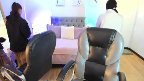 Icy online show from January 19, 2025, 12:06 pm