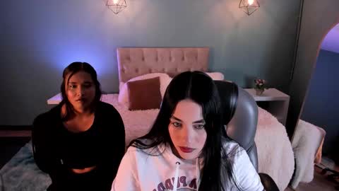 Icy online show from February 22, 2026, 2:45 am