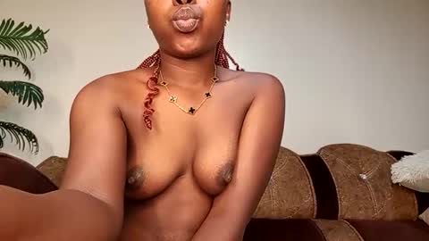 Snapshot of idatfan chatting on February 15, 2026, 2:19 am idatfan online show from February 15, 2026, 2:19 am