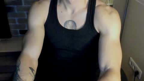 Snapshot of idkiww chatting on November 13, 2025, 8:19 pm yo online show from November 13, 2025, 8:19 pm