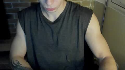 Snapshot of idkiww chatting on November 30, 2025, 8:46 pm yo online show from November 30, 2025, 8:46 pm