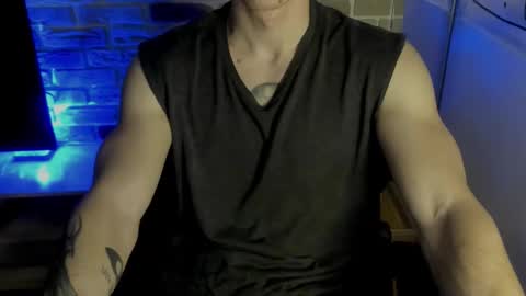 Snapshot of idkiww chatting on December 14, 2025, 7:25 am yo online show from December 14, 2025, 7:25 am