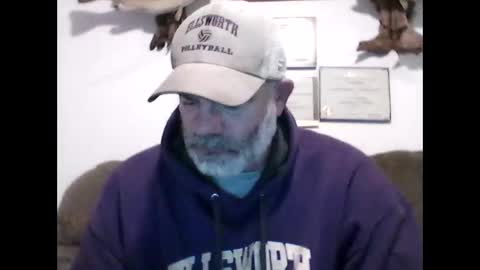 Snapshot of idkwhyidothis348732 chatting on January 15, 2025, 11:53 am idkwhyidothis348732 online show from January 15, 2025, 11:53 am