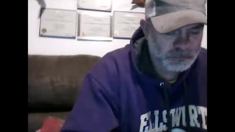 Snapshot of idkwhyidothis348732 chatting on February 18, 2025, 12:48 am idkwhyidothis348732 online show from February 18, 2025, 12:48 am