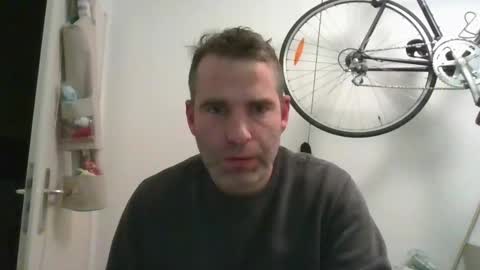 idontknowwhy1 online show from January 15, 2025, 10:46 pm